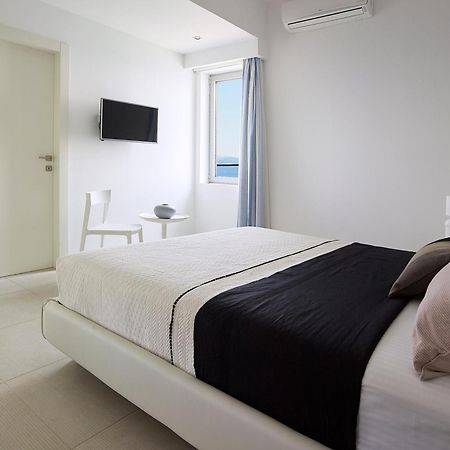 Beachfront Villa In Crete - Epavli Luxury Villa Agia Pelagia Eksteriør billede